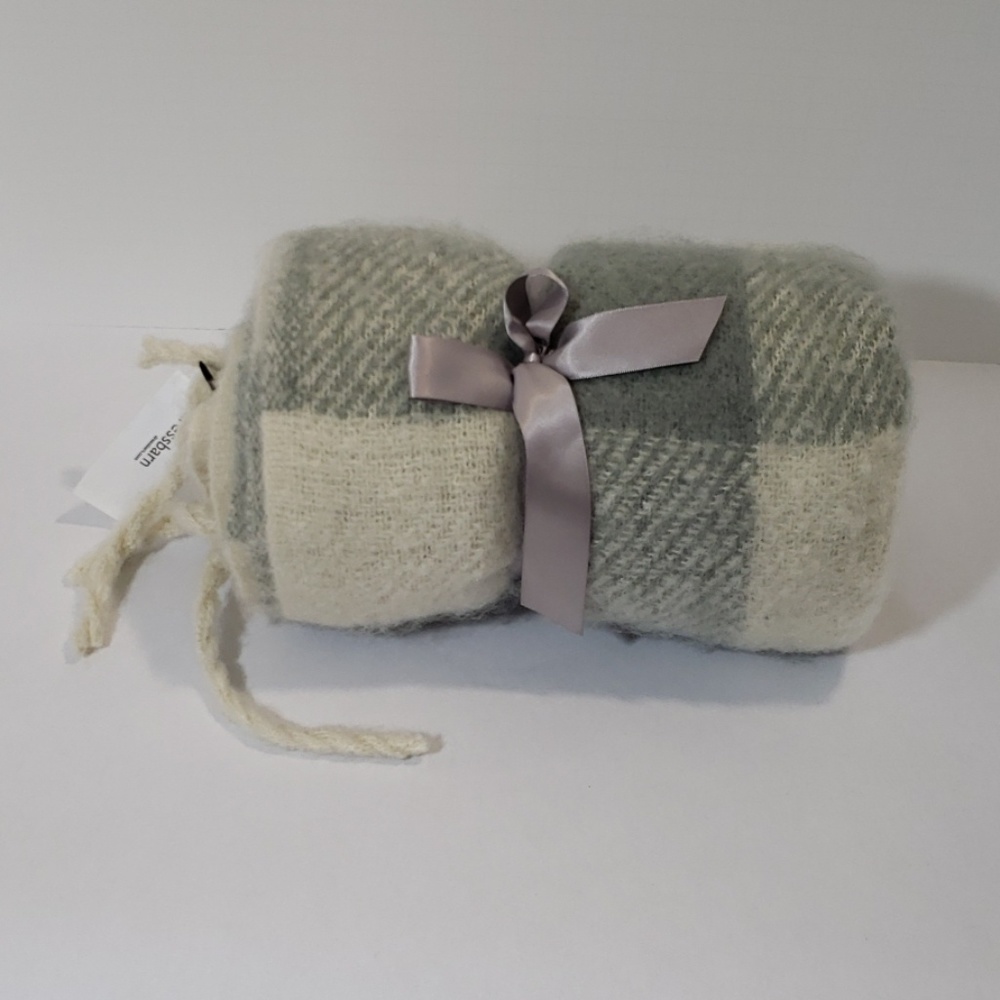 Grey & Cream Wide Plaid Knit Scarf with Tassles
